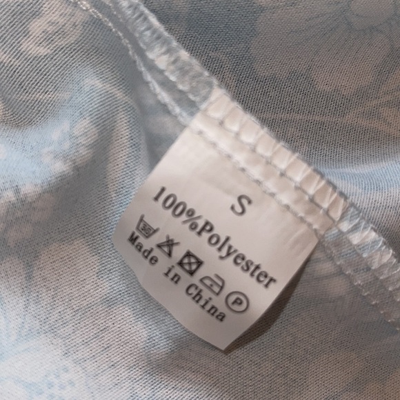 Floral Print Dress 🌸 - Picture 4 of 5